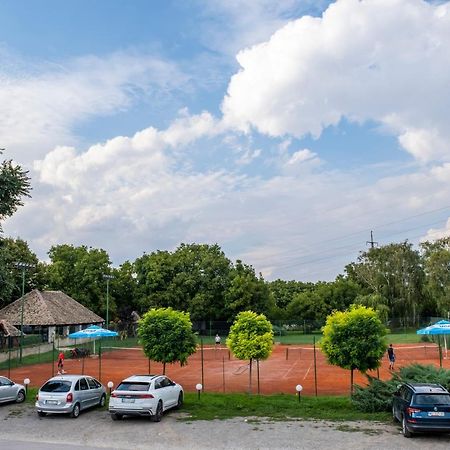 Petlov Salas Rooms Novi Sad Ngoại thất bức ảnh